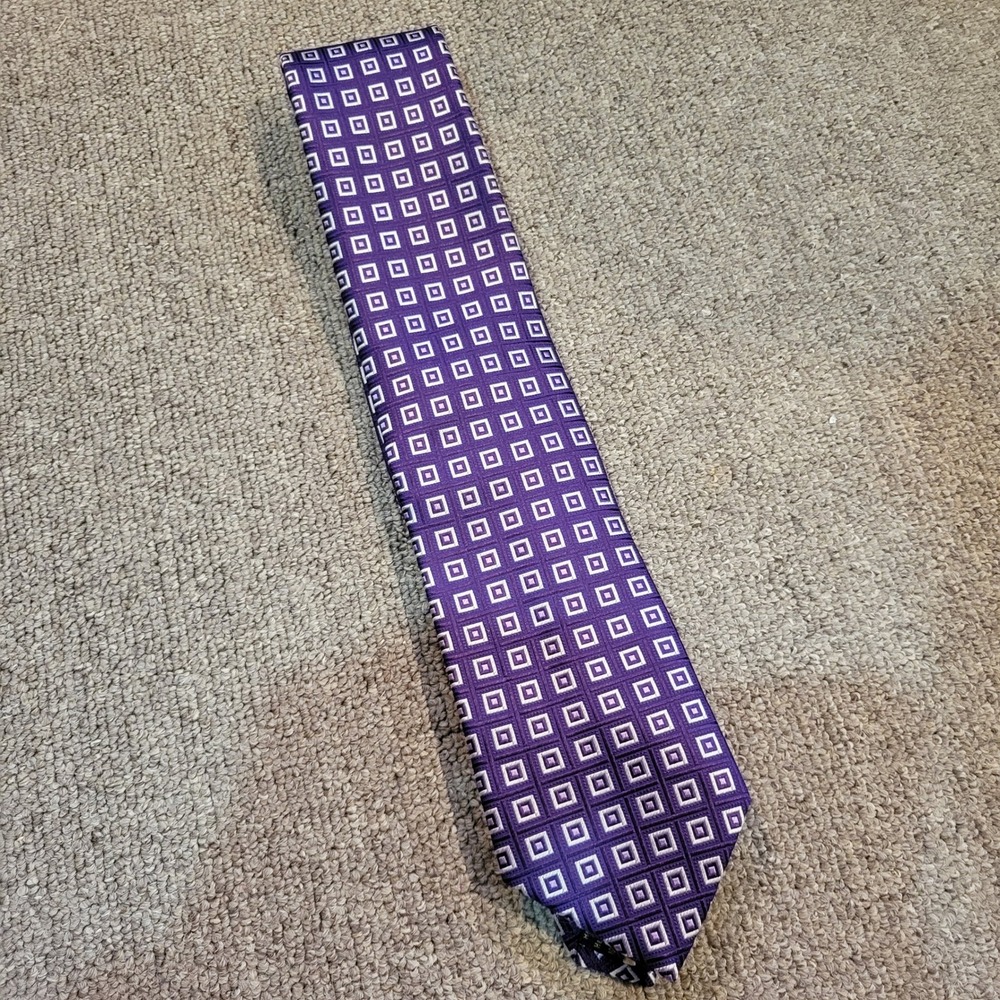 Donald J Trump Signature Collection Purple Geometric 100% Silk Mens Necktie 60in